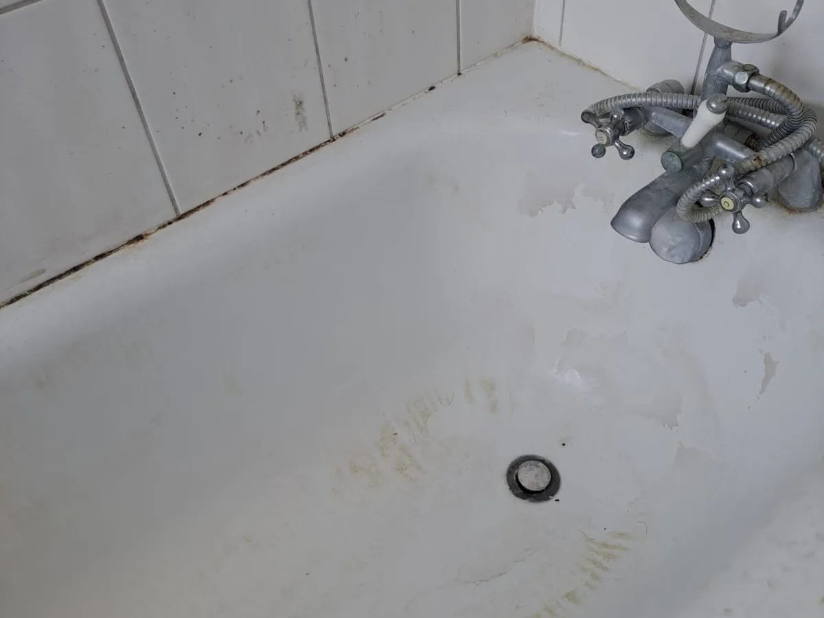 Bathtub deep clean before